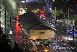 대전역 철도보급창고 이전 완료…트레일러로 건물 전체 옮겨