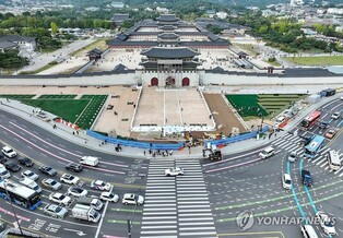 Gwanghwamun's 'woldae' to be unveiled after restoration