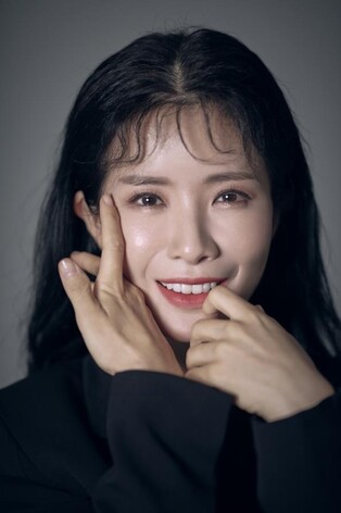 '데뷔 25주년' 박기영, 베스트 앨범 '러브 유 모어' 발표