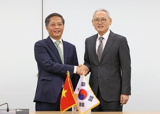 유인촌, 베트남 당 경제위원장 면담…"콘텐츠·관광 교류 강화"