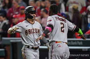 MLB 애리조나, 필라델피아 꺾고 22년 만에 월드시리즈 진출