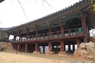 자연과 어우러진 누각의 美…삼척 죽서루·밀양 영남루 국보된다