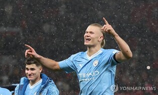 '홀란 2골 1도움' 맨시티, 시즌 첫 맨체스터 더비서 3-0 완승