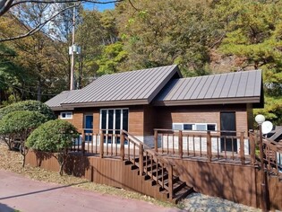 일하며 즐기는 캠핑…지리산 '내원야영장 워케이션 센터' 개장