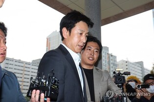 Actor Lee Sun-kyun makes 2nd appearance before police over suspected drug use