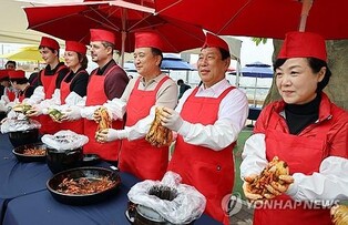 [픽! 세종] "김장으로 공동체 가치 되새겨요"