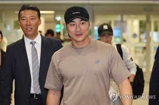 [1보] 김하성, 한국인 최초로 MLB 골드글러브 수상…유틸리티 야수