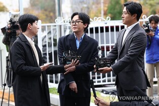 "웃다가 조사 끝났죠" 자신만만 지드래곤…경찰 당혹