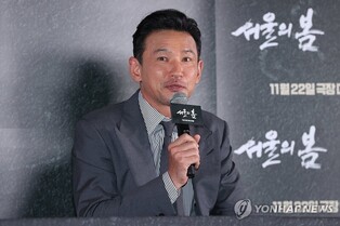 황정민 "민머리 보안사령관 역할 부담? 더한 것도 하죠"