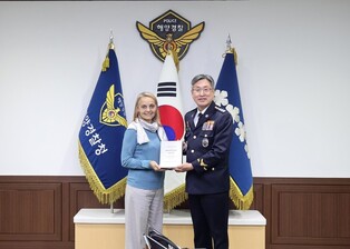 해경청 찾아간 루이뷔통 본사 직원…"짝퉁 압수 감사"