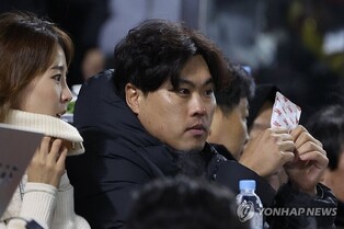 MLB닷컴 '30대 중반 이상 주목할 FA'로 류현진 짧게 언급