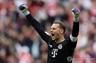 바이에른 뮌헨, 37세 골키퍼 노이어와 2025년까지 재계약