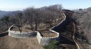 남한산성 외성 보수공사 완료…300년전 자재 재사용