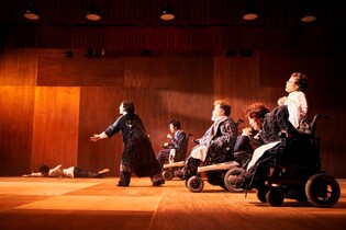 두산아트센터 내년 라인업…탈북브로커 소재 연극 등 다채