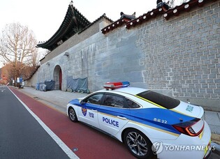 순찰 강화했는데도…경복궁 담벼락 하루만에 또 '낙서 테러'(종합2보)