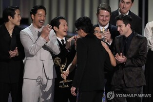 [속보] '성난 사람들', 캐스팅상 등 3개 부문 추가해 美 에미상 8관왕