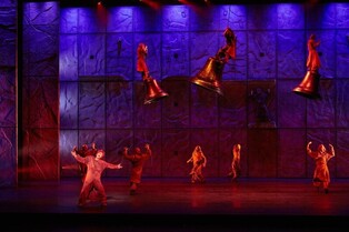 화려한 안무에 작곡가 노래선물까지…뮤지컬 '노트르담 드 파리'