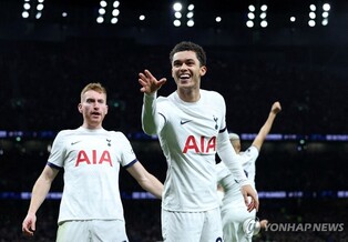 '8분 동안 3골' 토트넘, 브렌트퍼드에 3-2 역전승…4위 도약