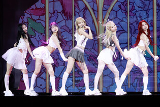 Photos from media showcase of Le Sserafim's third EP 'Easy'