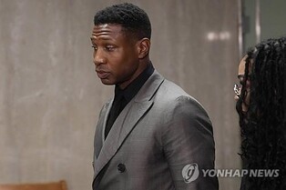 '앤트맨3' 악역배우 메이저스 또 피소…전 여친 "학대 피해"