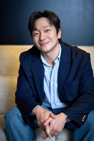 'Troll factory' is like a mirror reflecting out reality says actor Son Suk-gu