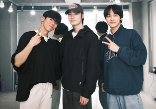 Photos of boy group BIG OCEAN during interview