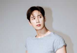 Actor Park Sung-hoon Picks 'Insecurity, Poverty' as Driving Forces of His Life