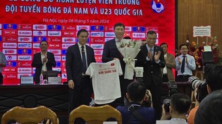 김상식 "팀 이기는 선수 없다"…베트남 축구사령탑 취임일성