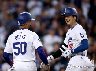 베츠·오타니, 24년 만의 MVP 집안싸움 연출하나…AL 소토 독주