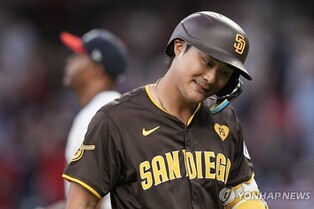 김하성, 시즌 첫 결장…팀 동료 보하르츠는 어깨 골절 이탈(종합)