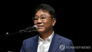 이수만 "AI 챗봇이 친구·연인 된다…K팝 소통에도 기여할 것"