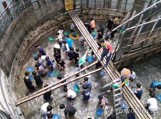 6월에 즐기는 경남 체험관광지 3선…죽방렴·재첩잡이·족욕