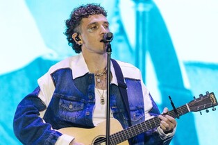 떠나는 봄, 음악으로 아쉬움 달랬네…라우브 "오늘 밤 화끈하게"