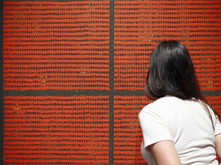 '화면에 쓰인 詩'…조금 다른 길을 걸었던 단색화가 김기린