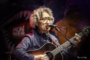 다섯손가락 이두헌 "기타 하나로 가식없이 차밭에서도 공연하죠"