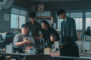 Kdrama 'Crash' Ratings Soar, Backed by Fresh Theme, Satisfying Retribution