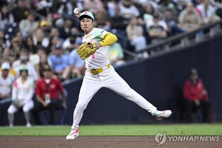 샌디에이고 김하성, 세 경기만에 안타 추가…아쉬운 실책 2개도