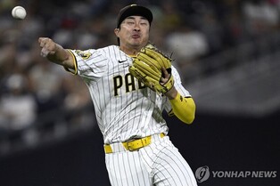 김하성, 전력 질주로 안타 생산…허 찌르는 송구까지