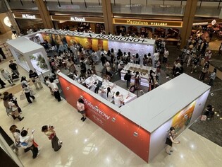 TOMORROW X TOGETHER Pulls Successful Debut Pop-Up Store in Beijing