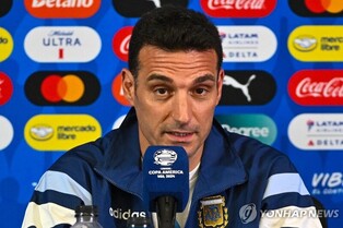 아르헨 감독 "메시, 코파 8강 출전도 불투명…최대한 노력"