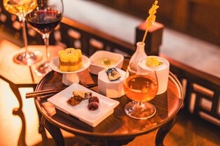 Experiencing Royal Desserts, Wine in 'Kohojae' Hanok