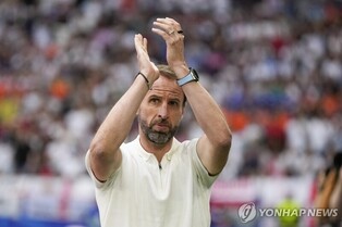 '유로 2연속 준우승' 잉글랜드 사우스게이트 감독 8년 만에 사임(종합)