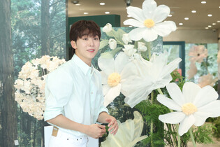 Photos from Seventeen's ‘Forest with SEUNGKWAN’ event