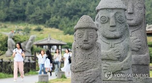 제주 갈 돈이면 일본 간다?…"공감하지만 실제 일본이 2배"