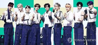 제로베이스원 "'시네마 천국'은 저희만의 초긍정 로맨틱 코미디"