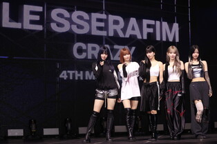 Photos from media showcase of ' LE SSERAFIM'