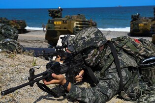 S. Korean, U.S. Marines hold major amphibious landing drills