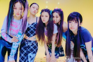 뉴진스, 대표 교체 6일 만에 입 열었다…"힘들고 고민 많아져"