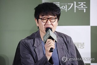 Director Hur Jin-ho Explores Social Education, Wealth Inequality in 'A Normal Family'