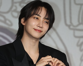 SEVENTEEN's Jeonghan to Begin Military Alternative Service on 26th, to Miss Comeback Activities